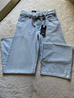 NWT Levi's Premium XL Straight Wide Leg Lightweight Jeans Size 26/31